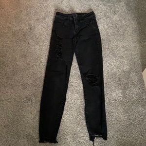 Black high wasted ripped jeans